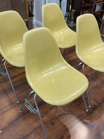 Herman Miller Eames DSS Fiberglass Shell Chair Set of 4